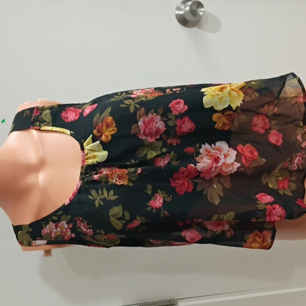 💜Ambiance Black Floral Top